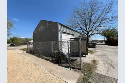 107 N Main Street, Kyle, TX 78640 - Photo 3