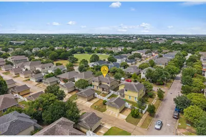 1613 Corn Hill Lane, Round Rock, TX 78664 - Photo 33