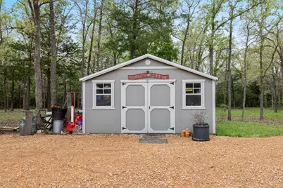 12975 Young Ln Lane, Carmine, TX 78322 - Photo 11