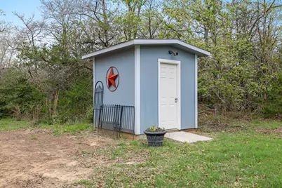 12975 Young Ln Lane, Carmine, TX 78322 - Photo 9