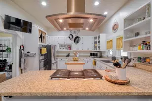 107 N Brazos St, Granger, TX 76530 - Photo 7