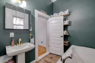 107 N Brazos St, Granger, TX 76530 - Photo 25