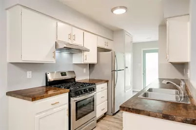 915 Chisholm Cove, Round Rock, TX 78681 - Photo 11