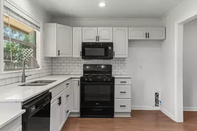 10408 Firethorn Lane, Austin, TX 78750 - Photo 7