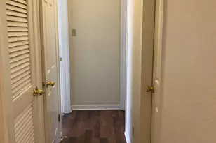 715 W 22 1/2 St, Austin, TX 78705 - Photo 11