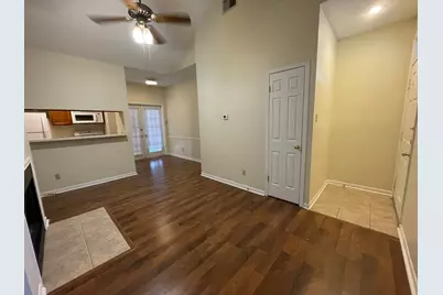715 W 22 1/2 Street #306, Austin, TX 78705 - Photo 5