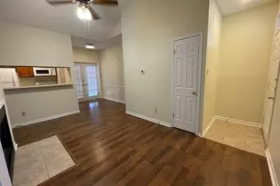 715 W 22 1/2 St, Austin, TX 78705 - Photo 5