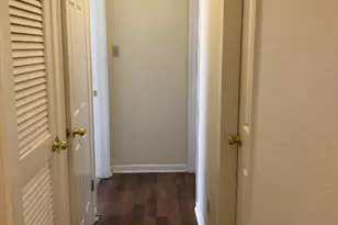 715 W 22 1/2 St, Austin, TX 78705 - Photo 11