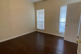 715 W 22 1/2 St, Austin, TX 78705 - Photo 15