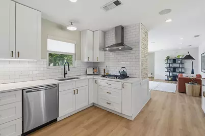 4403 Elmsgrove Drive, Austin, TX 78721 - Photo 21