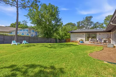 4403 Elmsgrove Drive, Austin, TX 78721 - Photo 13