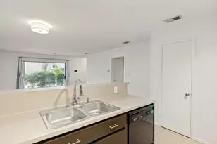 8621 Putnam Dr, Austin, TX 78757 - Photo 13