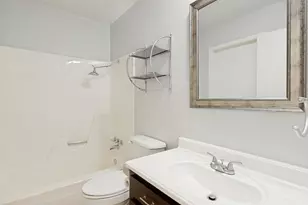 8621 Putnam Dr, Austin, TX 78757 - Photo 25