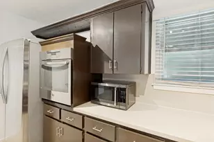 8621 Putnam Dr, Austin, TX 78757 - Photo 11