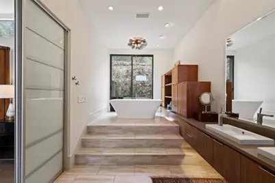 425 Yaupon Valley Road, West Lake Hills, TX 78746 - Photo 19