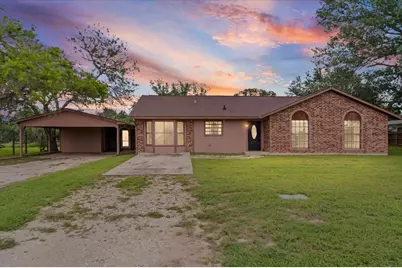 650 W Austin Road, Luling, TX 78648 - Photo 1