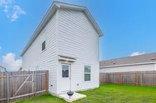 460 Marty Allen Loop, Jarrell, TX 76537 - Photo 19