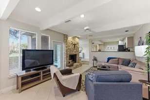 107 World of Tennis Sq, Lakeway, TX 78738 - Photo 9