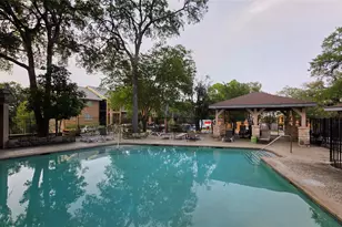 6810 Deatonhill Dr, Austin, TX 78745 - Photo 19