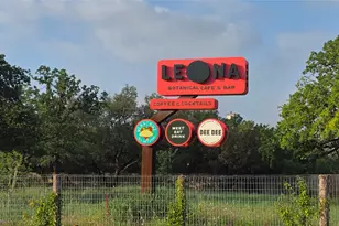 6810 Deatonhill Dr, Austin, TX 78745 - Photo 25