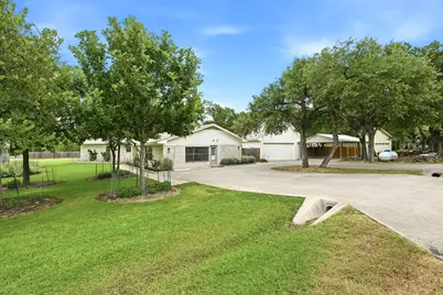 126 E Esparada Drive, Georgetown, TX 78628 - Photo 5