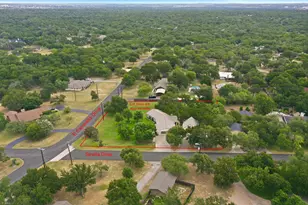 126 E Esparada Dr, Georgetown, TX 78628 - Photo 35