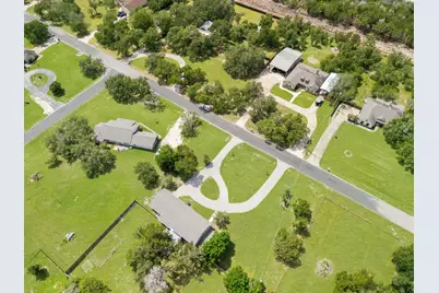 411 Carriage Oaks Drive, Liberty Hill, TX 78642 - Photo 35