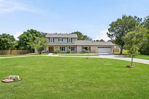 411 Carriage Oaks Dr, Liberty Hill, TX 78642 - Photo 3