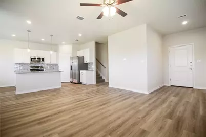 514 War Adminral Dr #B, Jarrell, TX 76537 - Photo 5