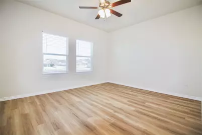 514 War Adminral Dr #B, Jarrell, TX 76537 - Photo 15
