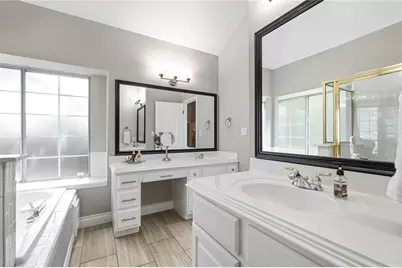 7435 Fireoak Drive, Austin, TX 78759 - Photo 27