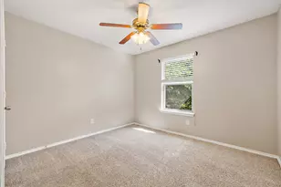 5705 Viewpoint Dr, Austin, TX 78744 - Photo 23