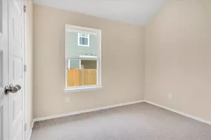 100 Four Star Dr, Elgin, TX 78621 - Photo 13