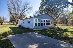 1012 Buerger Ln, Seguin, TX 78155 - Photo 3