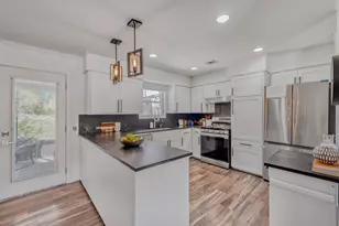 5601 Oak Blvd, Austin, TX 78735 - Photo 5