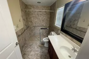 111 Hillview Ln, Burnet, TX 78611 - Photo 9