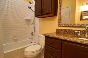 908 Poplar St, Austin, TX 78705 - Photo 17