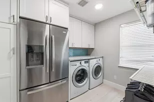 708 Upson St, Austin, TX 78703 - Photo 37