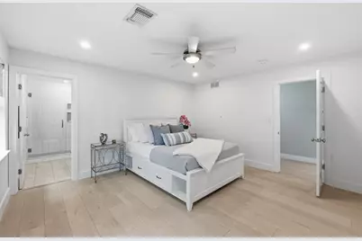 708 Upson Street, Austin, TX 78703 - Photo 33