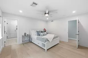 708 Upson St, Austin, TX 78703 - Photo 33