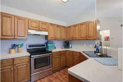 1001 Travis Street, Lockhart, TX 78644 - Photo 9