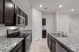 112 Ragnar Dr, Jarrell, TX 76537 - Photo 9