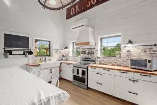 320 Pecan 3, Florence, TX 76527 - Photo 3