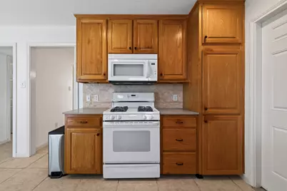 1202 Knollpark Circle, Austin, TX 78758 - Photo 13