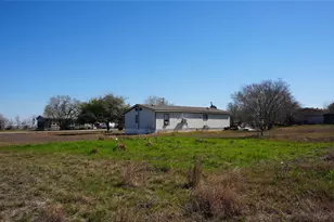 7113 Maverick Ct, Buda, TX 78610 - Photo 13