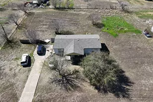 7113 Maverick Ct, Buda, TX 78610 - Photo 5