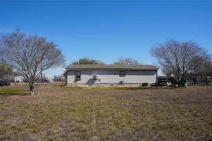 7113 Maverick Ct, Buda, TX 78610 - Photo 15
