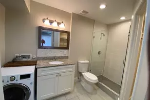 935 La Posada Dr, Austin, TX 78752 - Photo 9