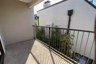 935 La Posada Dr, Austin, TX 78752 - Photo 15