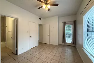 203 E 31st St, Austin, TX 78705 - Photo 19